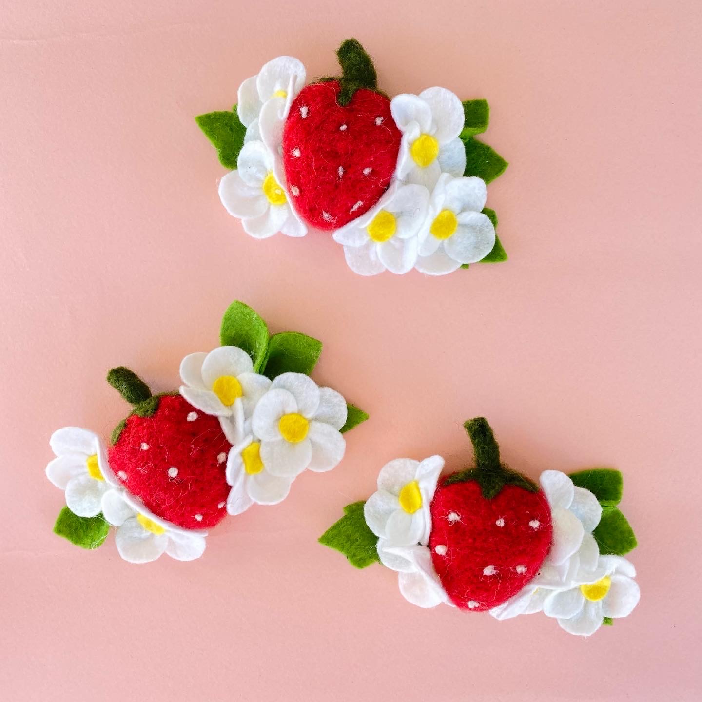 Çilek Saç Aksesuarı Çilek Saç Aksesuarı