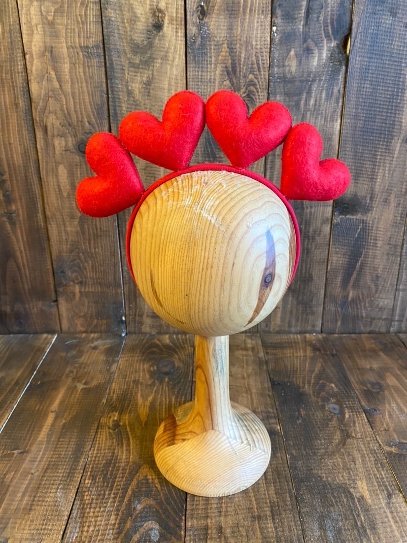 Kırmızı Kalpli Saç Aksesuarı Kırmızı Kalpli Saç Aksesuarı